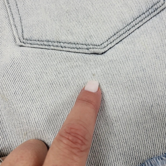 Blank NYC The Fulton Roll Up Short Light Wash Raw Hem Shorts Sz 29 - Picture 3 of 14